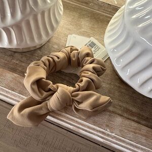 lululemon athletica Tan Knot Scrunchie Hair Tie